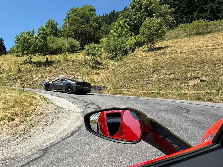 Ferrari lors du Alpin Drive Summer Tour