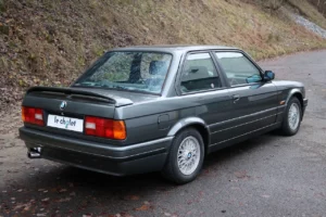 BMW E30 320is (2542 Exemplaires)