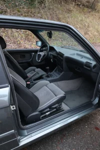 BMW E30 320is (2542 Exemplaires)