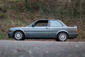 BMW E30 320is (2542 Exemplaires)