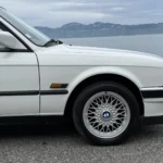318 is e30 blanche
