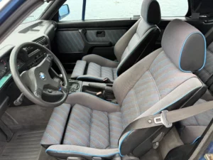 BMW E30 318iC M Design Edition Phase 2 – Moteur M42 Original Canada 1of20